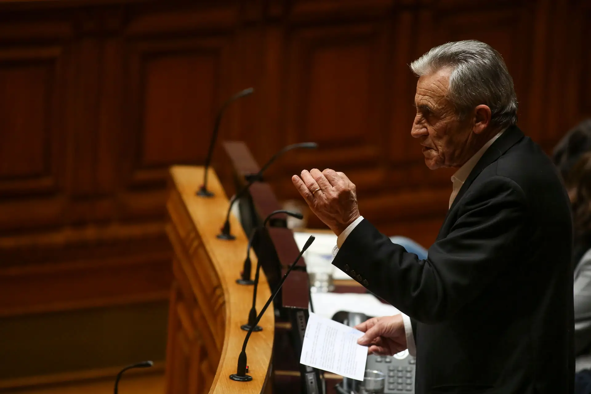 PCP quer debate com Governo no Parlamento sobre aumento do custo de vida