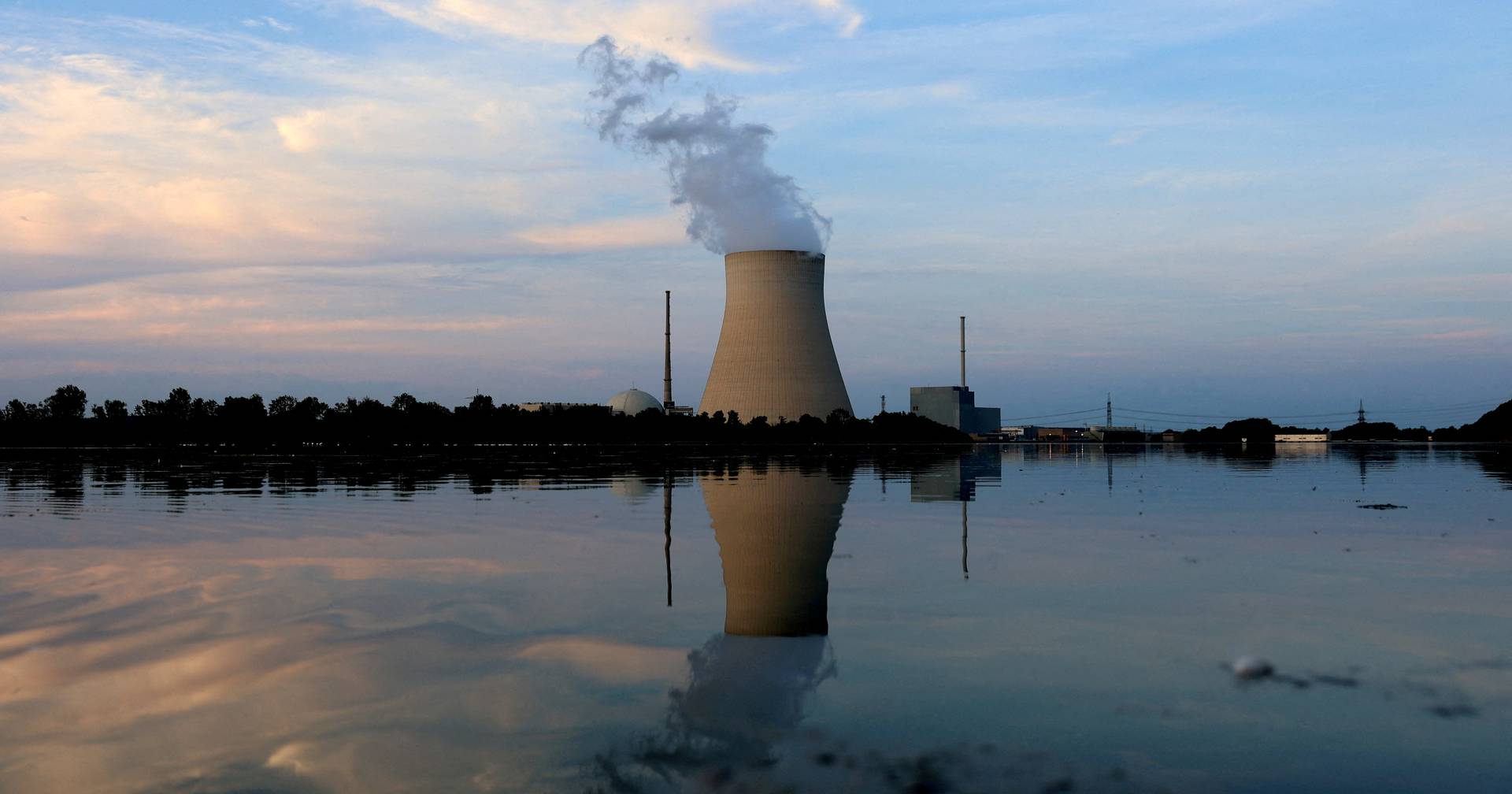 Deutschland betreibt zwei Kernreaktoren für den Notenergiebedarf