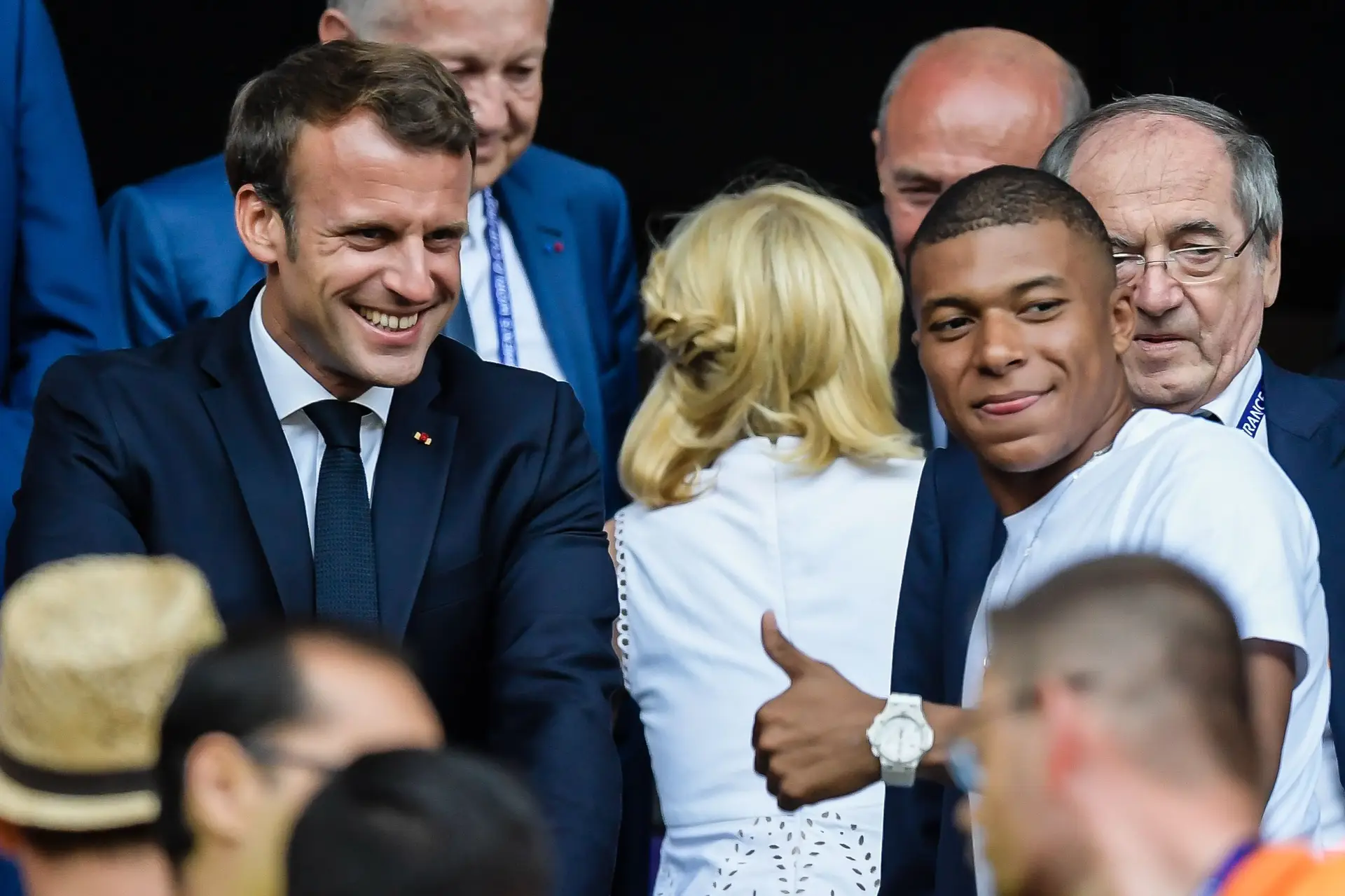 Jogadores franceses podem convencer Kylian Mbappé a fechar com o Real  Madrid, diz site