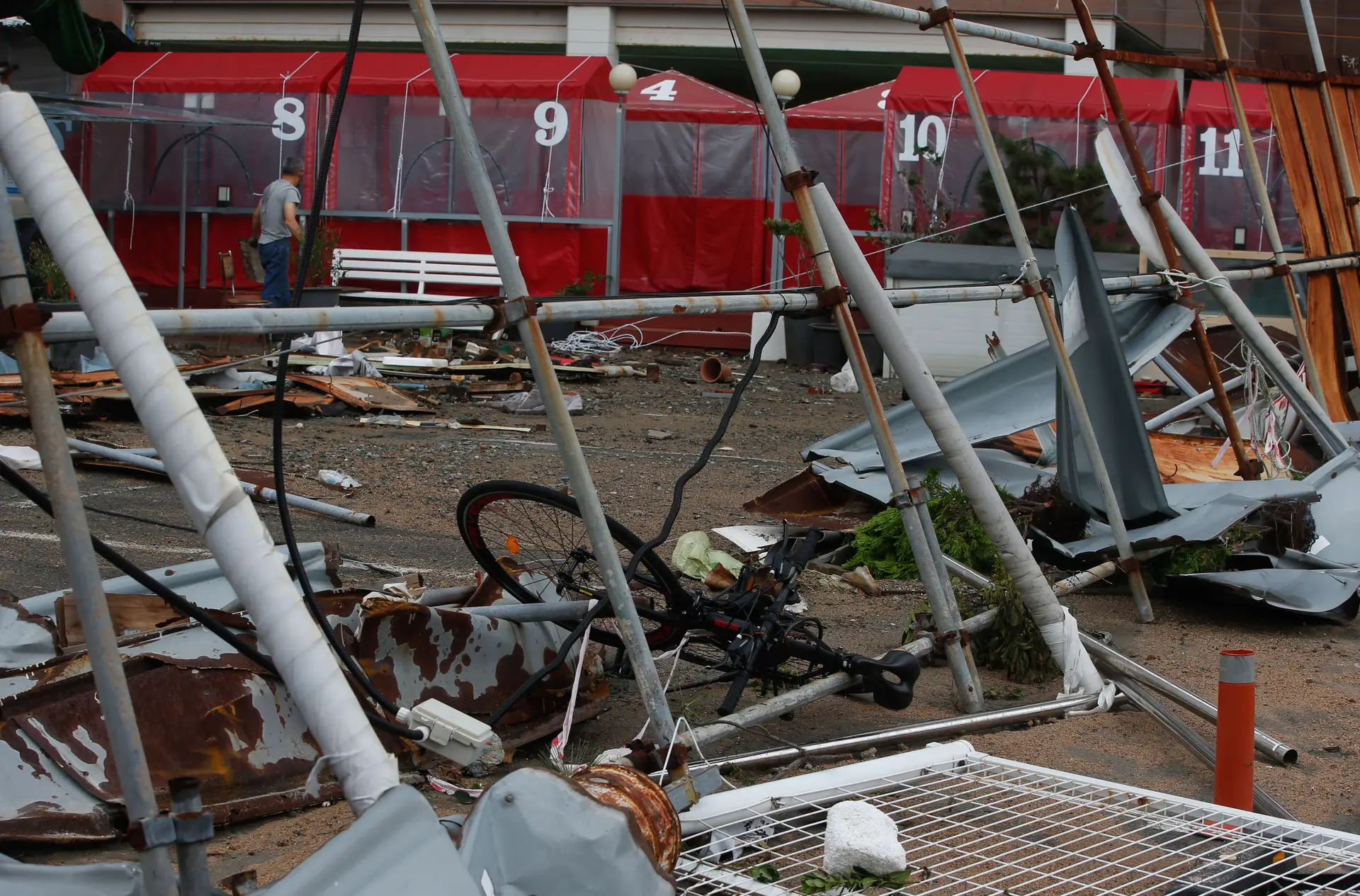 O rasto de destruição deixado pelo tufão Hinnamor na Coreia do Sul