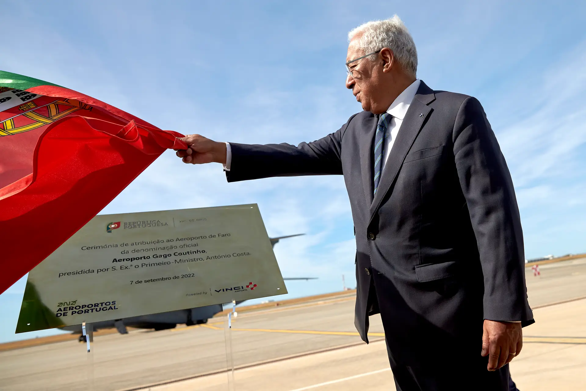 António Costa na cerimónia de atribuição do nome oficial do aeroporto de Faro.