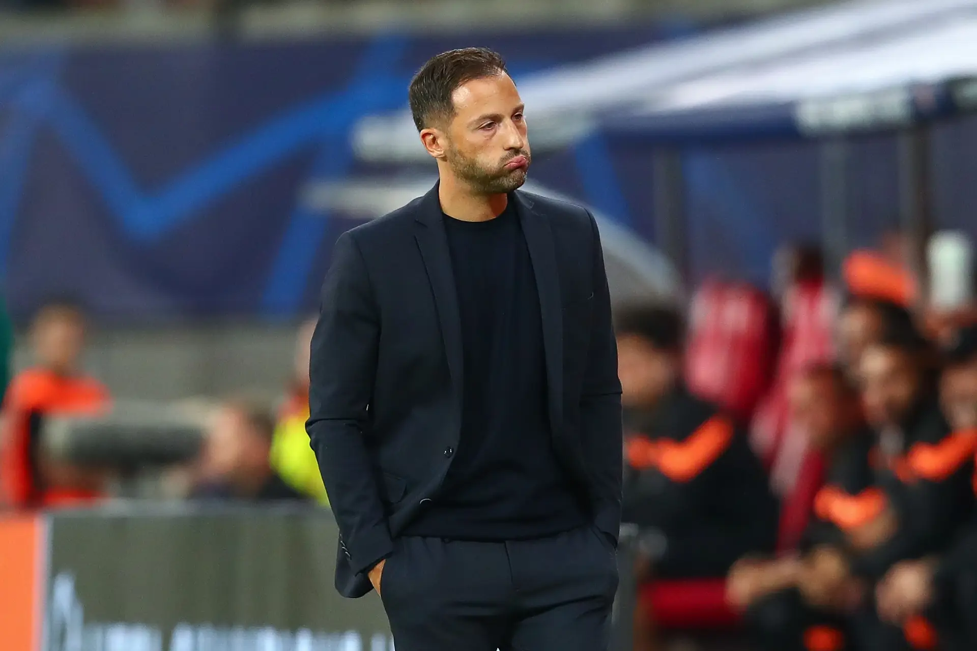 Domenico Tedesco durante o jogo do Leipzig frente ao Shakhtar Donetsk, para a Liga dos campeões.