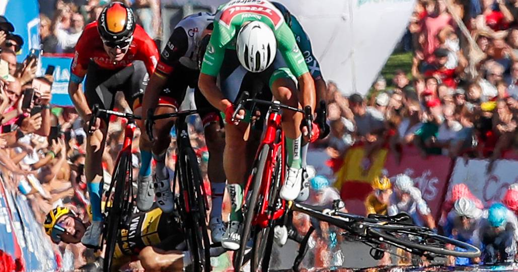 El tricampeón Roglic abandona la Vuelta a España por accidente