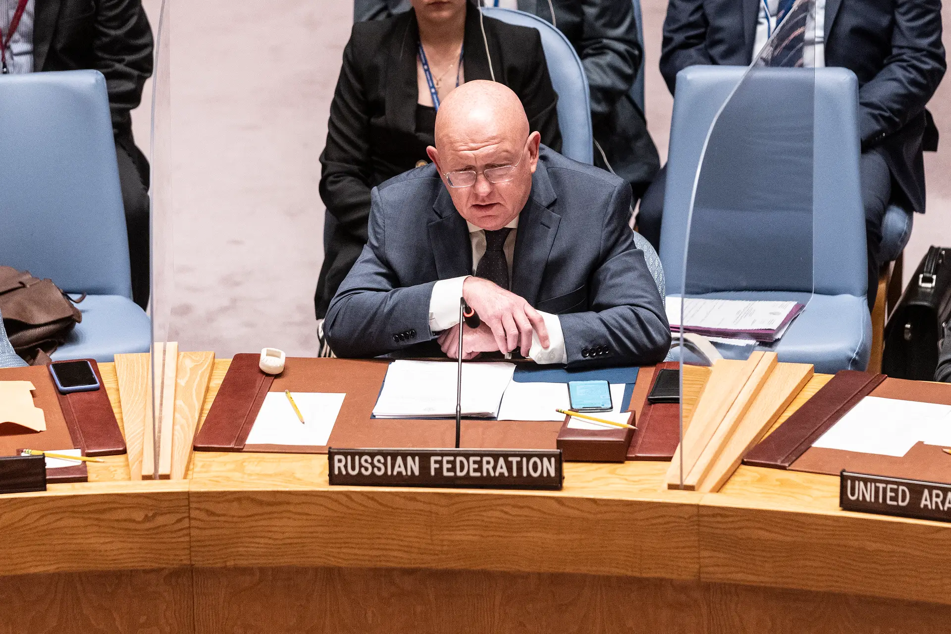 Embaixador russo, Vassily Nebenzia, na reunião do Conselho de Segurança da ONU