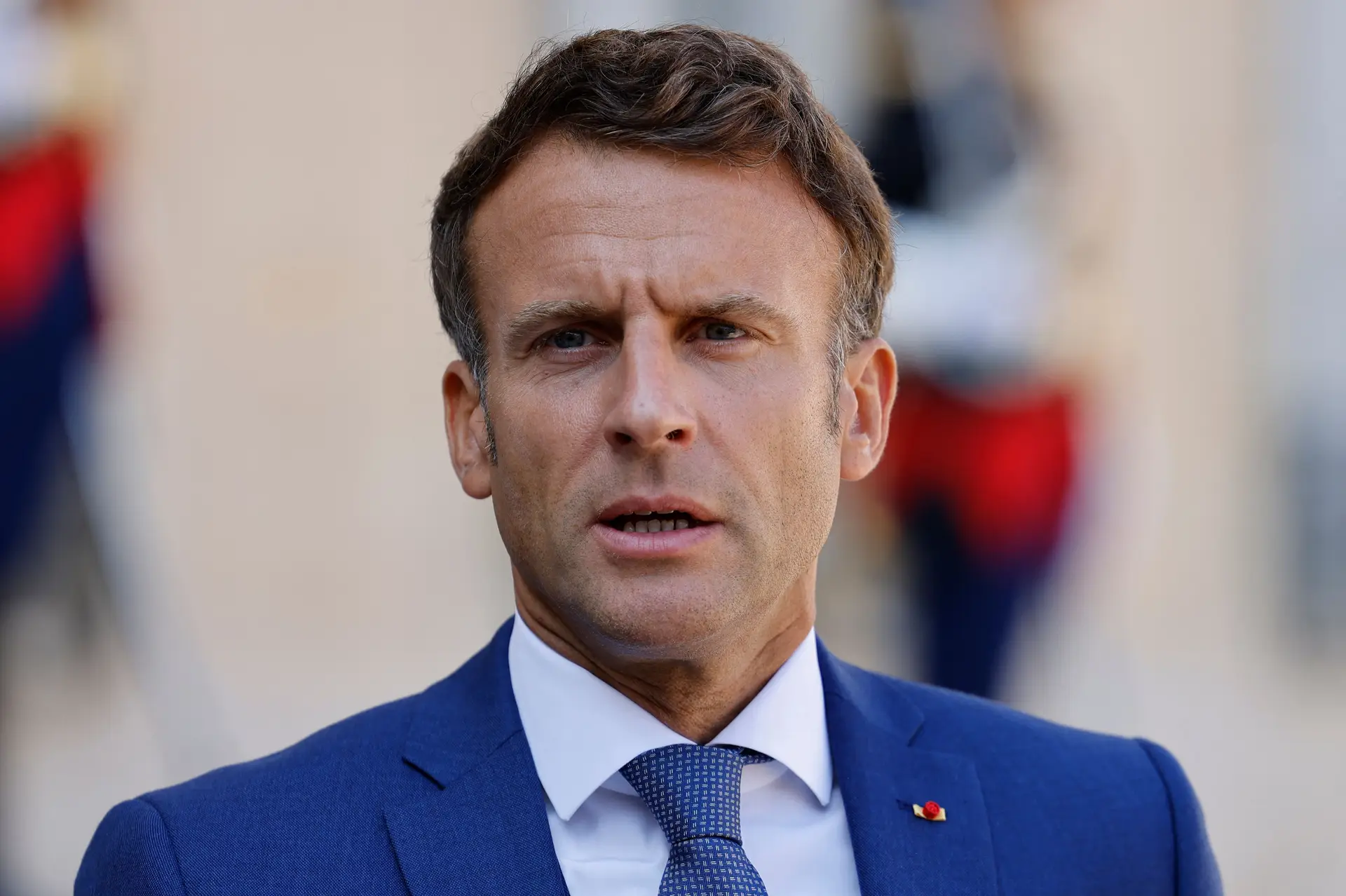 Emmanuel Macron recorda que Isabel II marcou para sempre seu país e o seu século