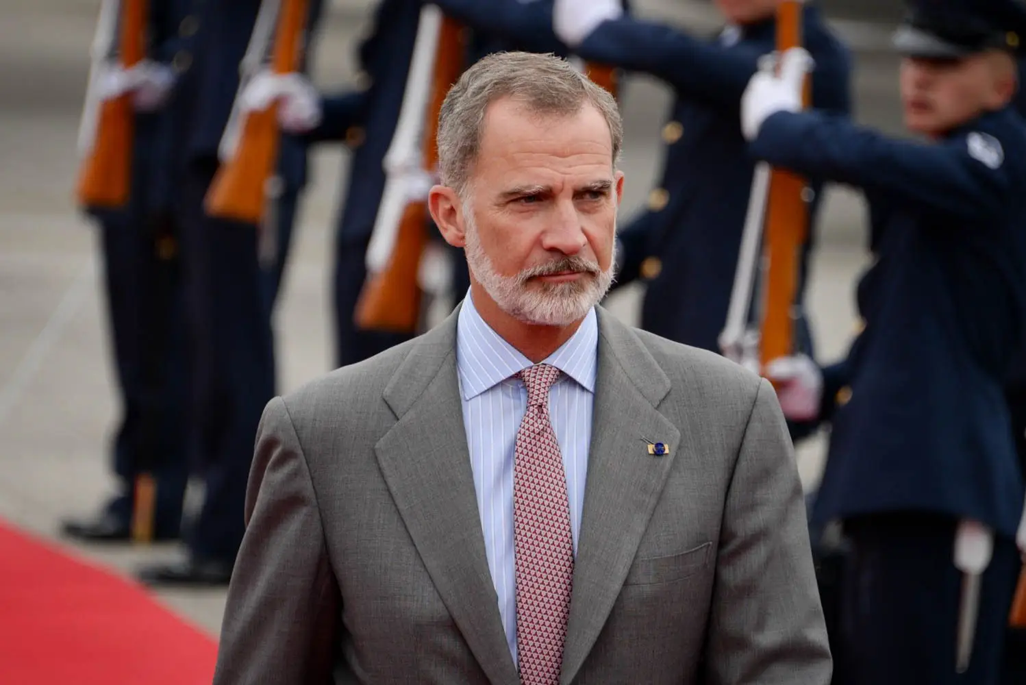 Felipe VI pede a deputados e Governo uma Espanha "unida" e sem "confrontos"
