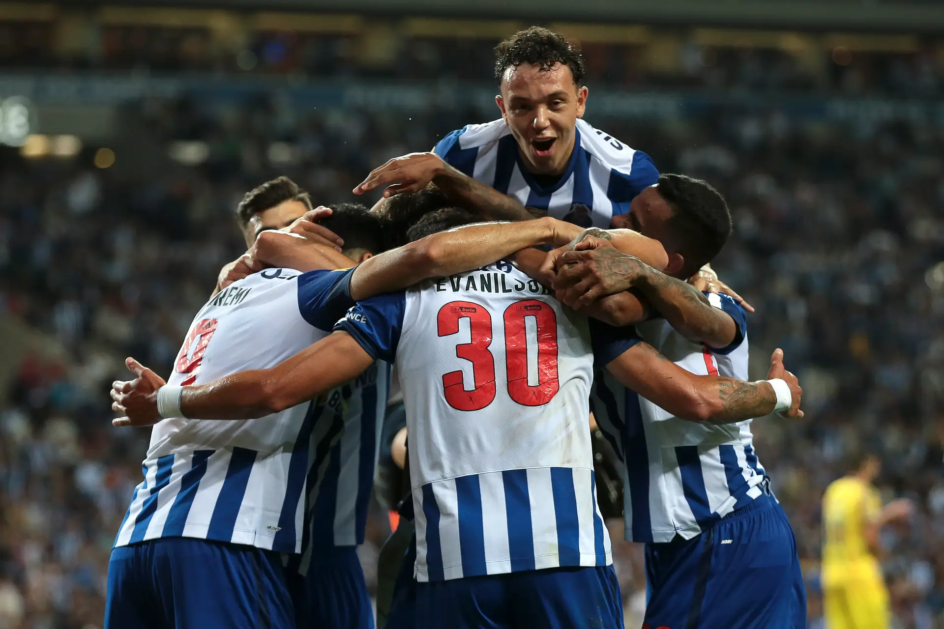 I Liga: FC Porto derrota Chaves no estádio do Dragão