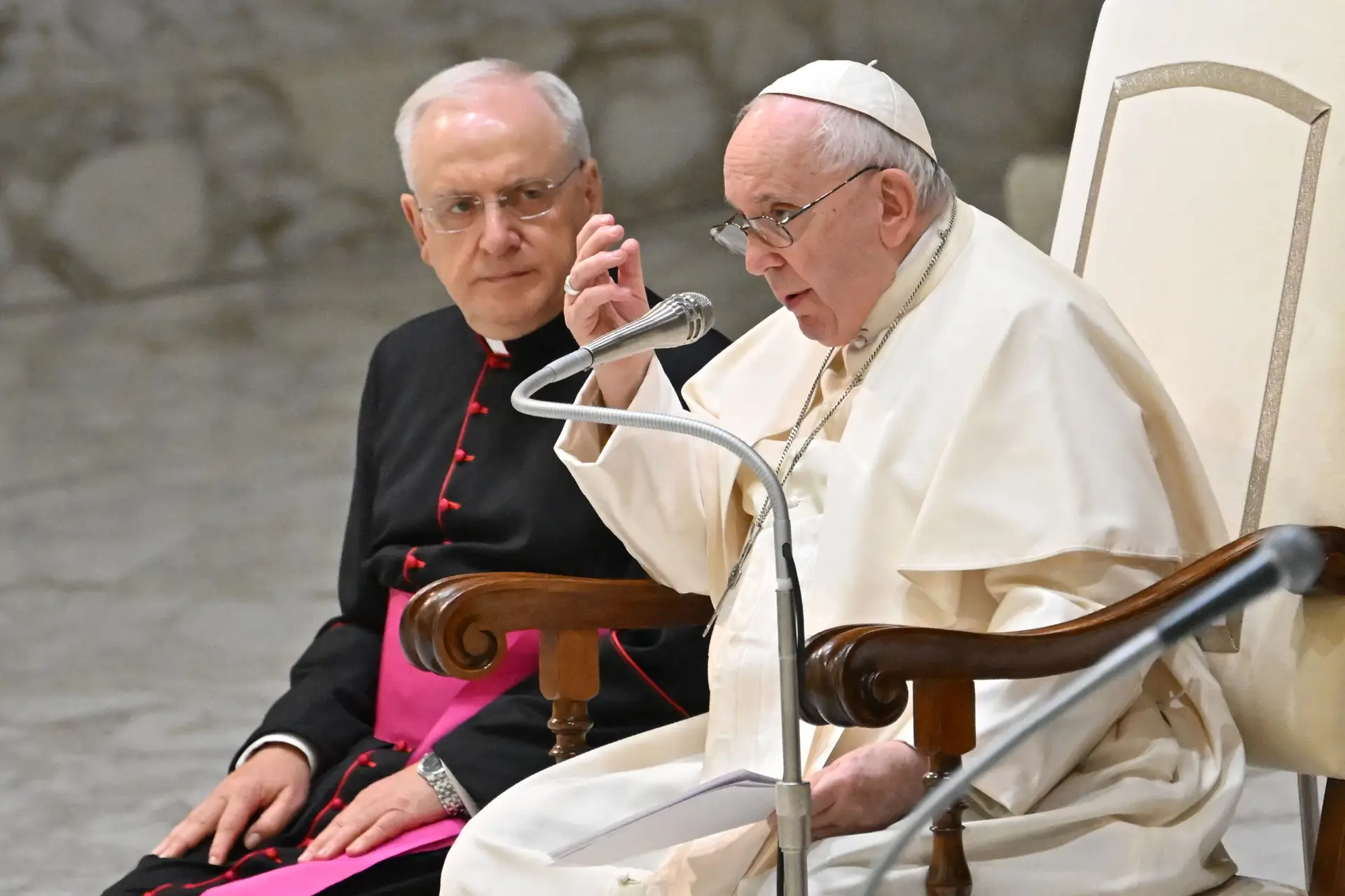 Riscos de uma guerra nuclear “são cada vez maiores”, alerta Papa Francisco