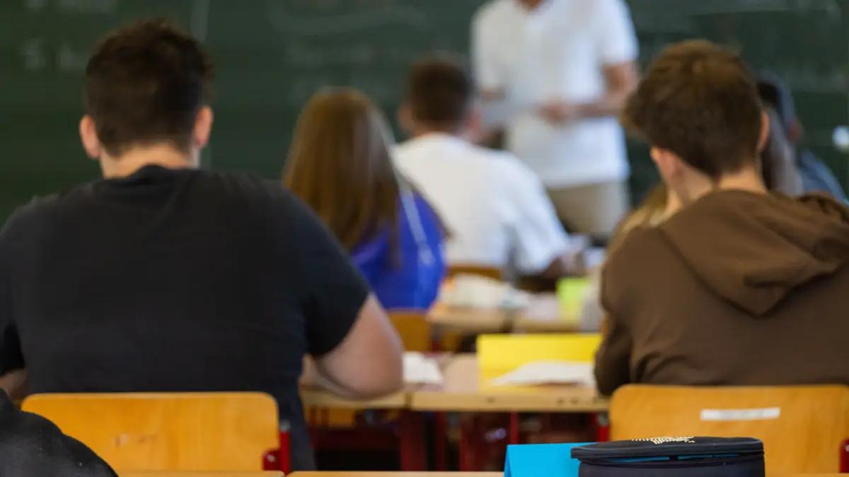 Jovens na escola