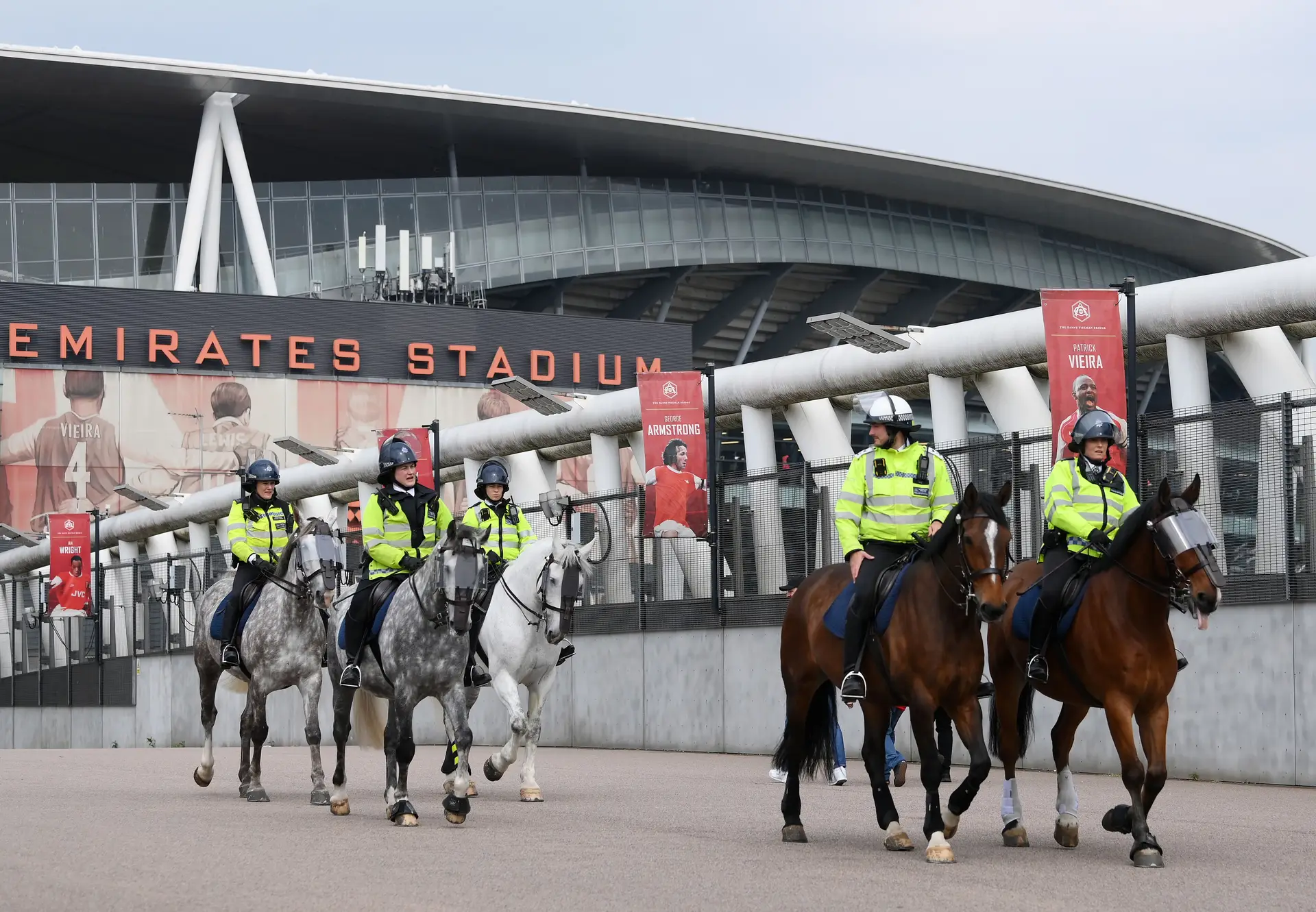 Jogo da Liga Europa adiado devido à falta de policiamento