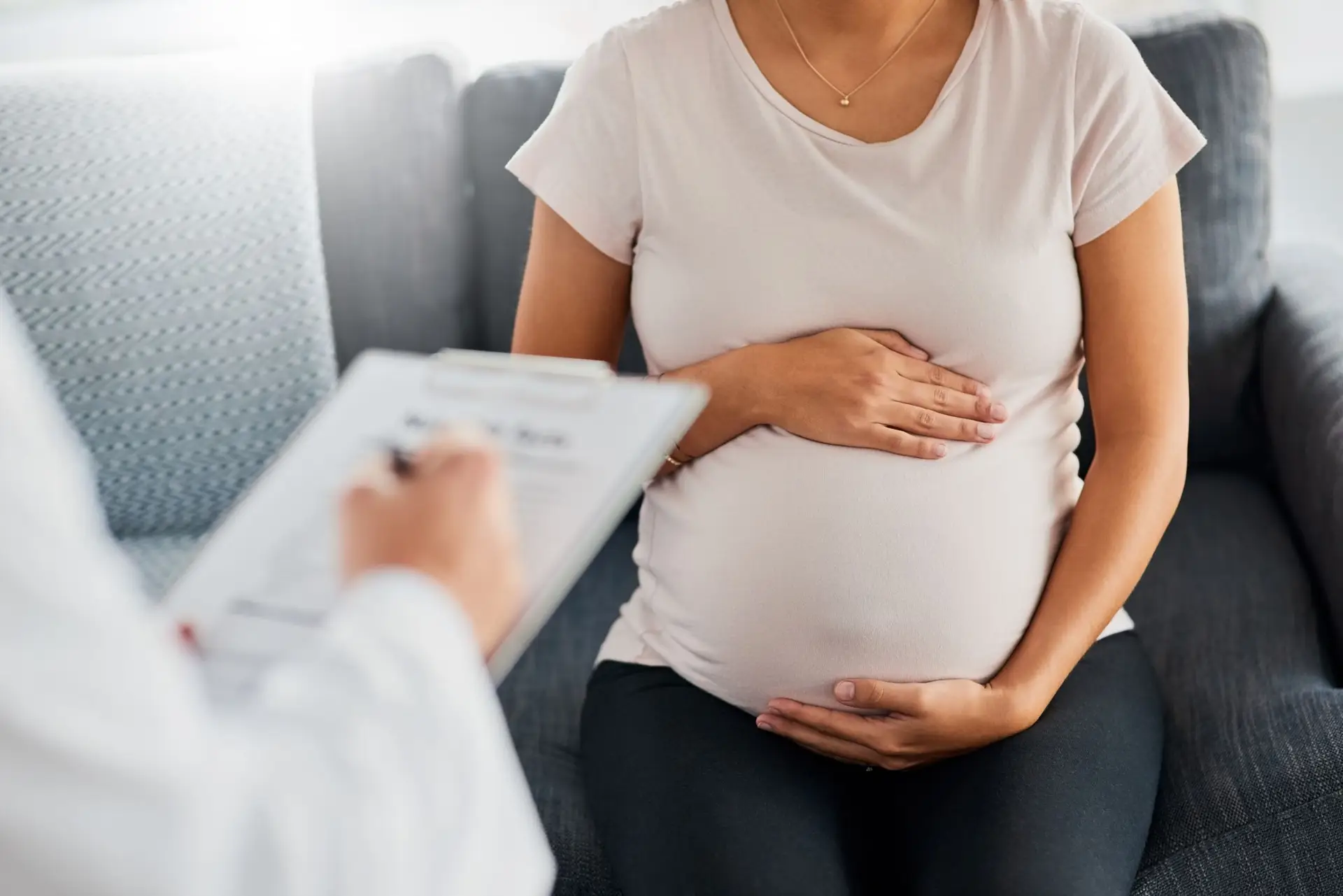 Obstetras do Centro Hospitalar de Leiria apresentam escusa de responsabilidade clinica