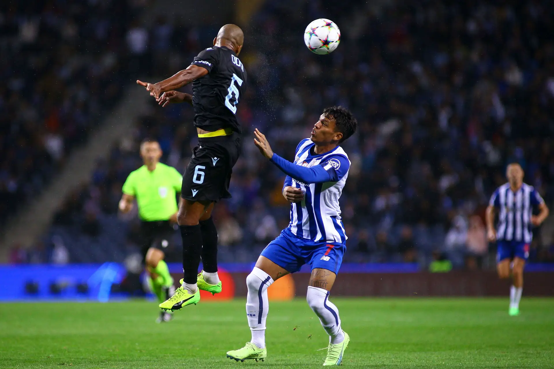 Porto 🆚 Club Brugge, Dragões levam Sowah do campeão belga 🥶