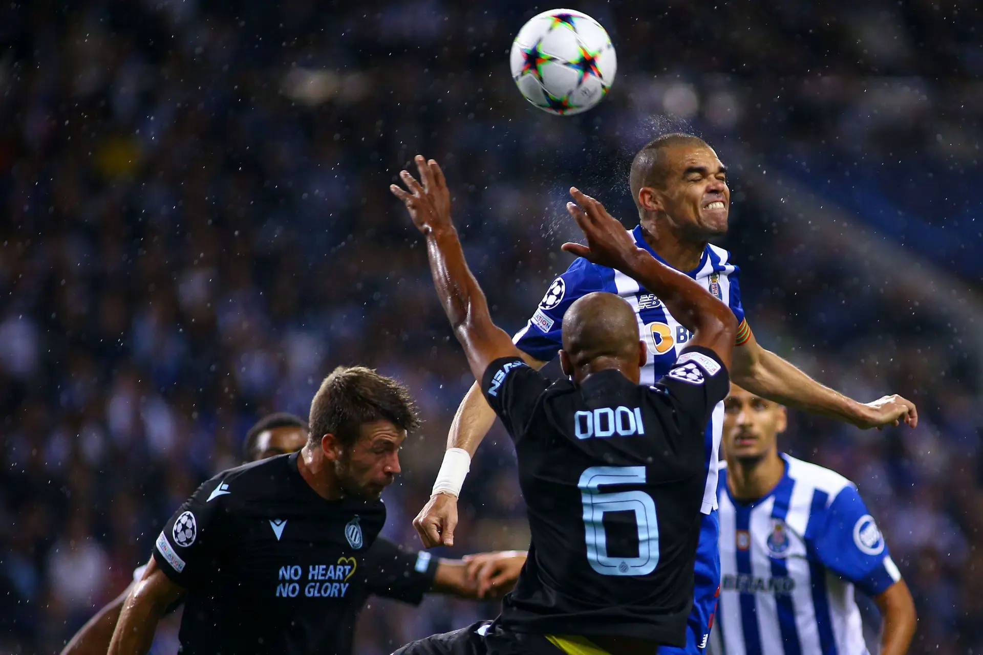 Porto 🆚 Club Brugge, Dragões levam Sowah do campeão belga 🥶