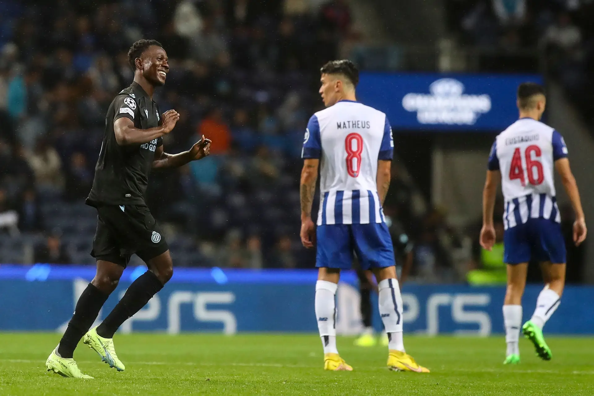 Porto 🆚 Club Brugge, Dragões levam Sowah do campeão belga 🥶