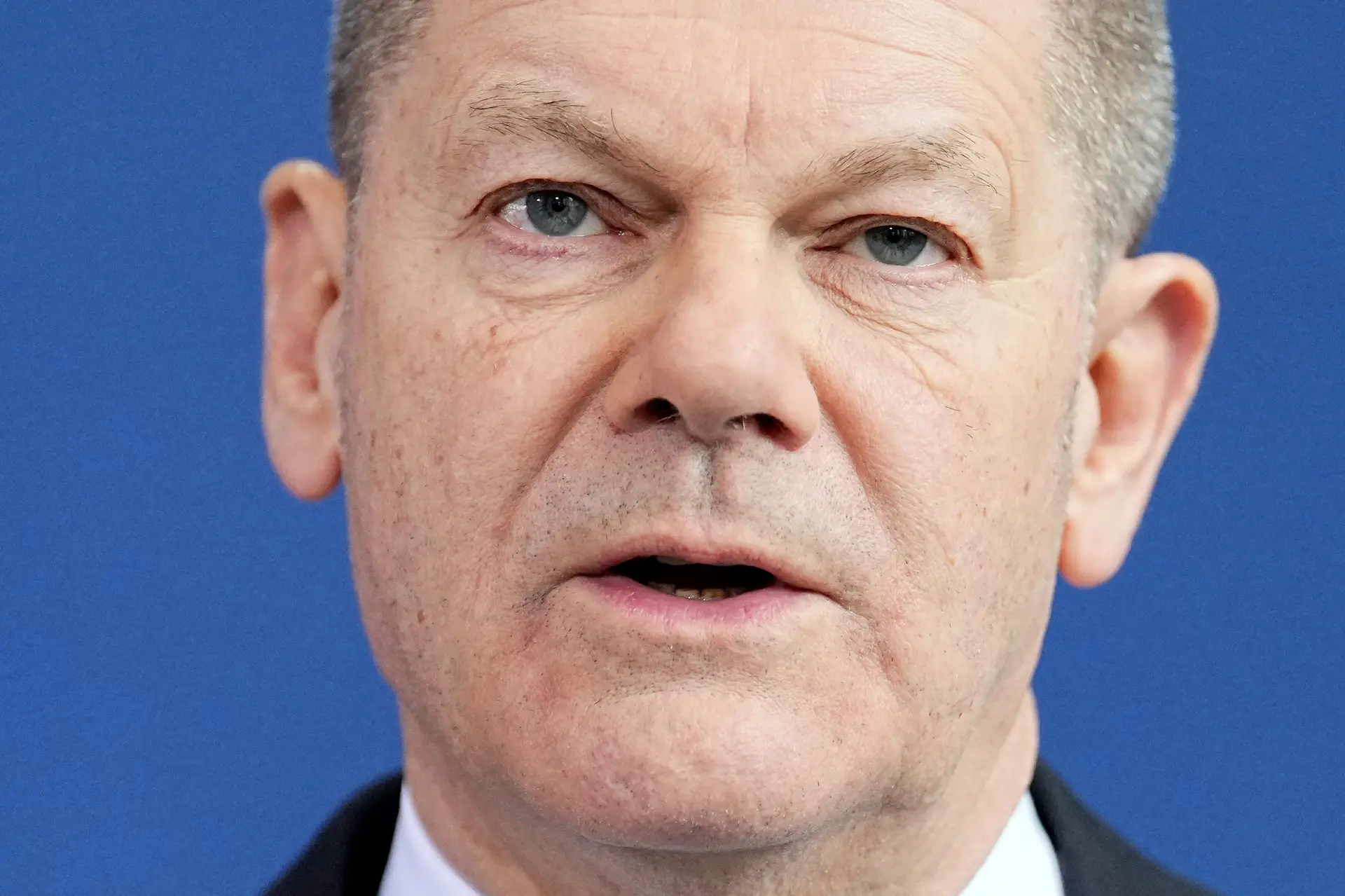 Berlim afirma que trabalha com todos os governos da UE após críticas a tweet de Scholz