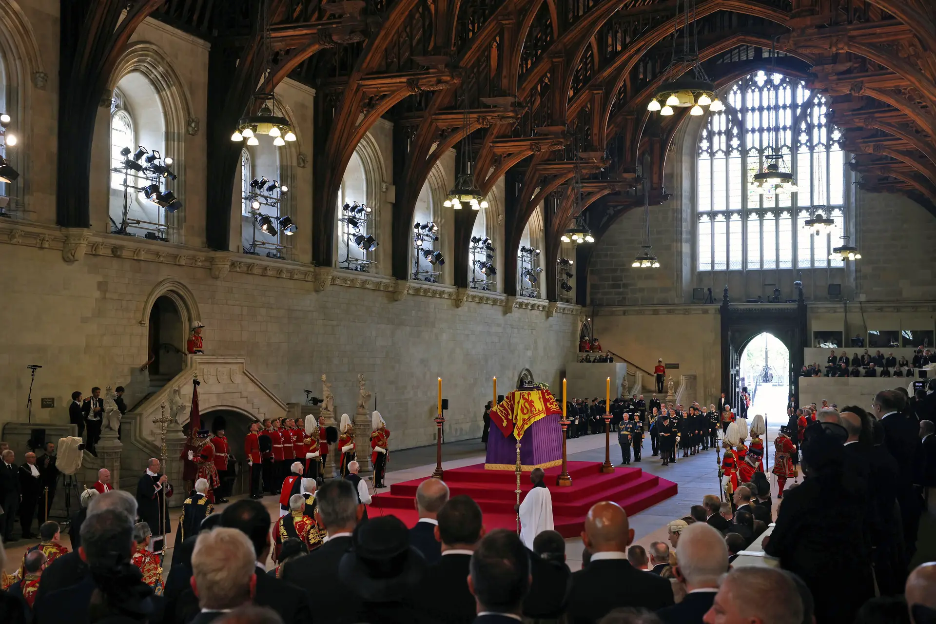 Urna da Rainha Isabel II em Westminster, Londres / Dan Kitwood