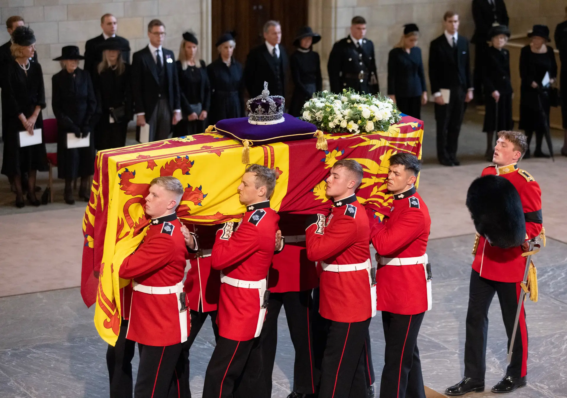Morte de Isabel II: Portugal decreta três dias de luto nacional