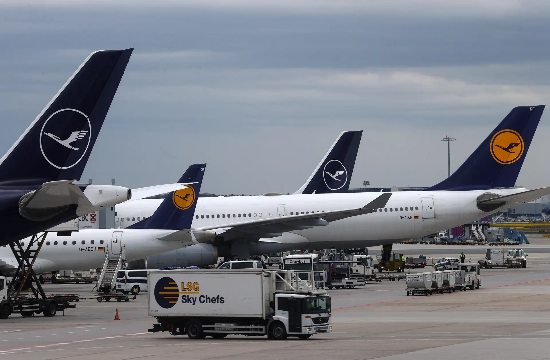 Estado alemão deixa Lufthansa e lucra 760 M€ com venda de ações