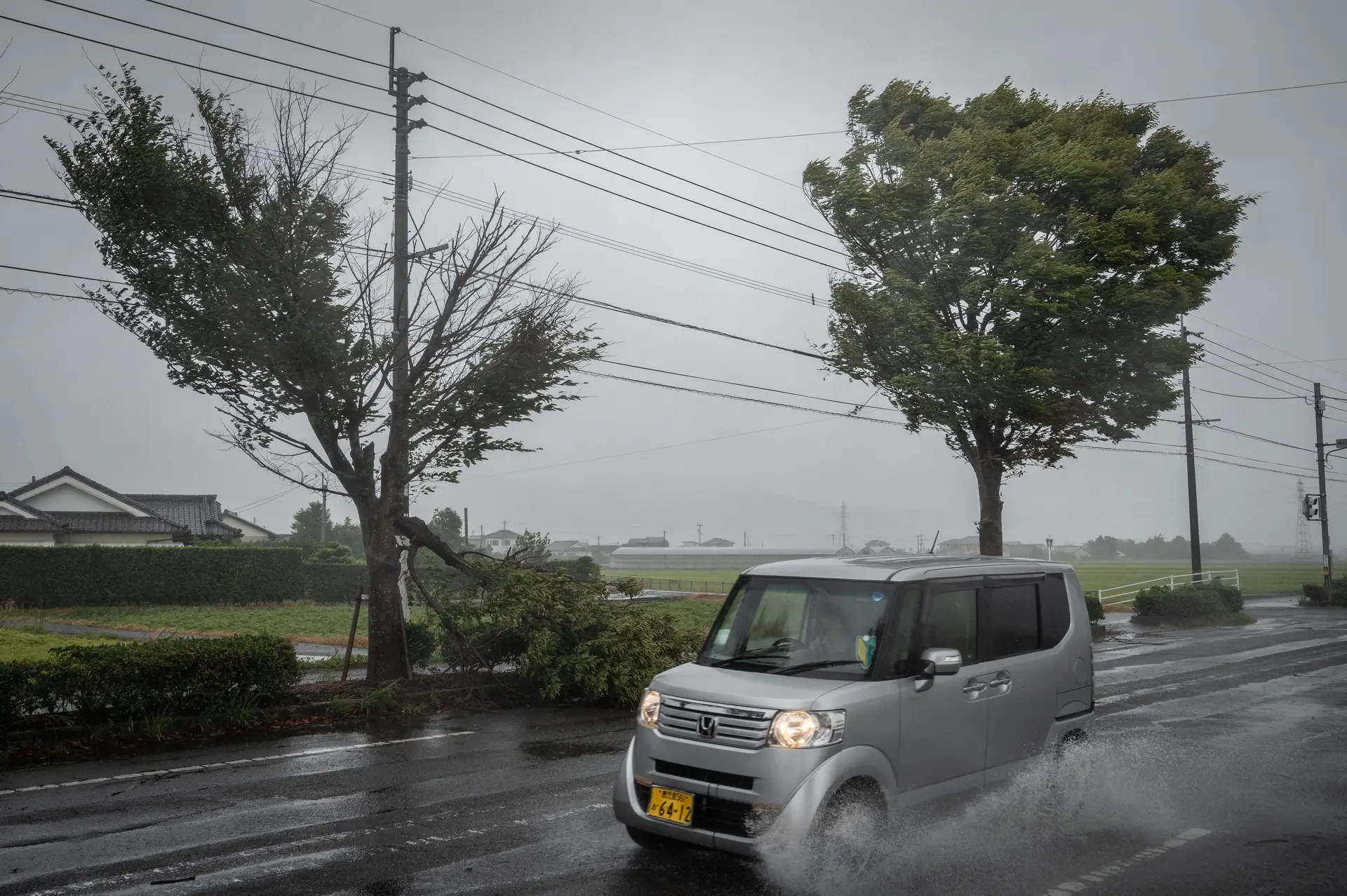 Milhares de pessoas refugiadas em abrigos no Japão à medida que tufão se aproxima