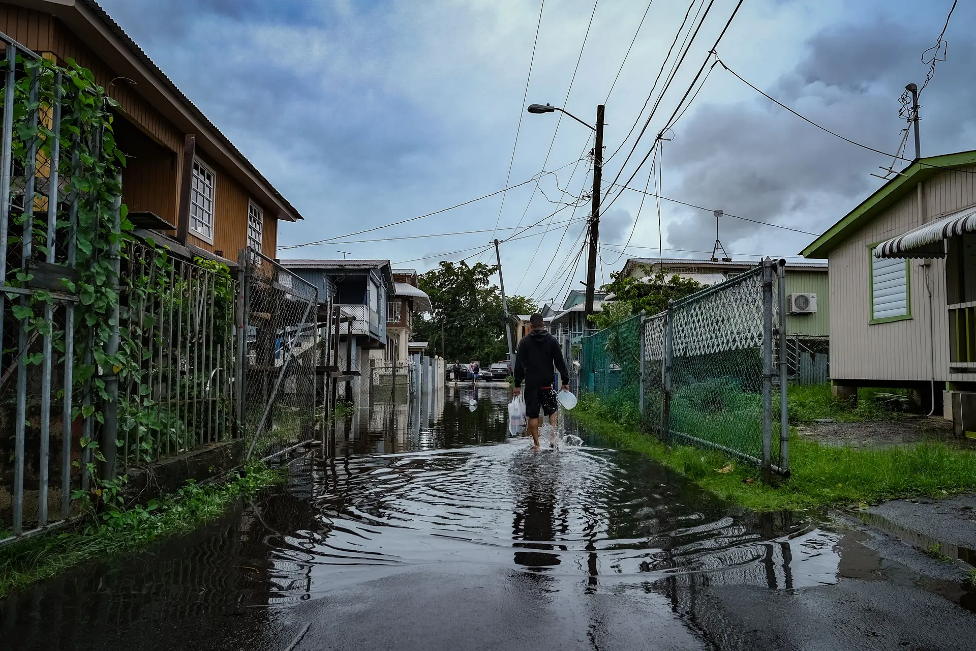 Furacão Fiona provoca inundações e deslizamento de terras em Porto Rico