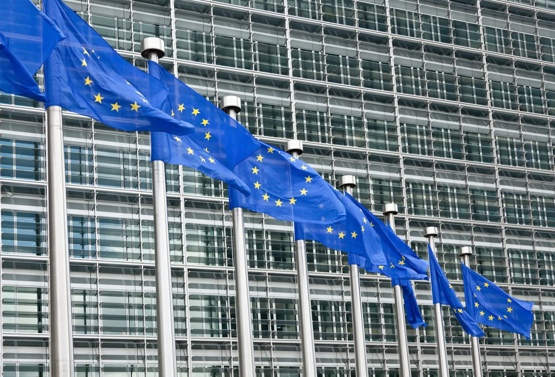 Comissão Europeia lança aliança para combater escassez de medicamentos essenciais