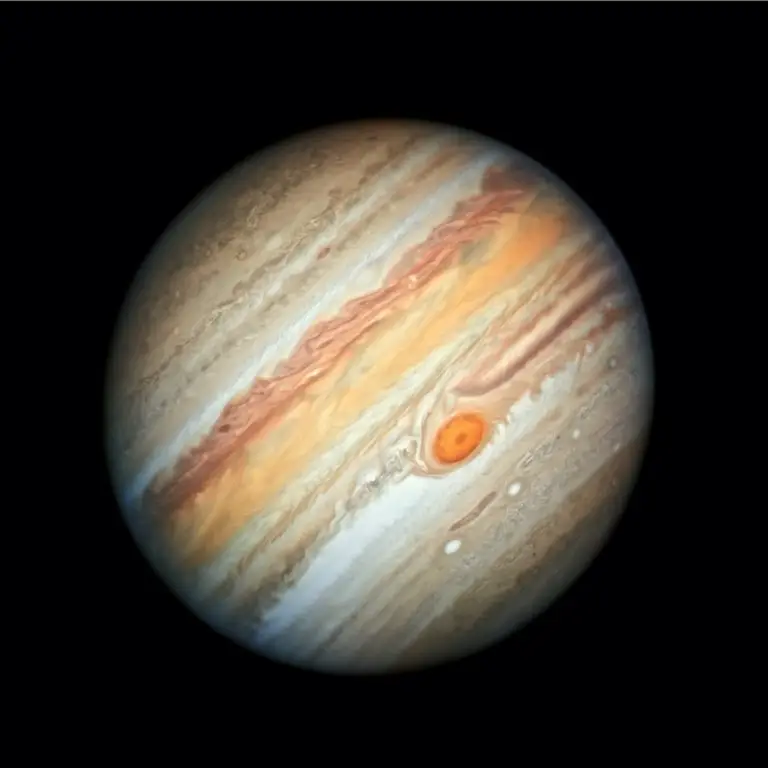 Foto de Júpiter captada pelo Telescópio Espacial Hubble em 27 de junho de 2019 que mostra a Grande Mancha Vermelha, uma tempestade do tamanho da Terra que ocorre há centenas de anos.