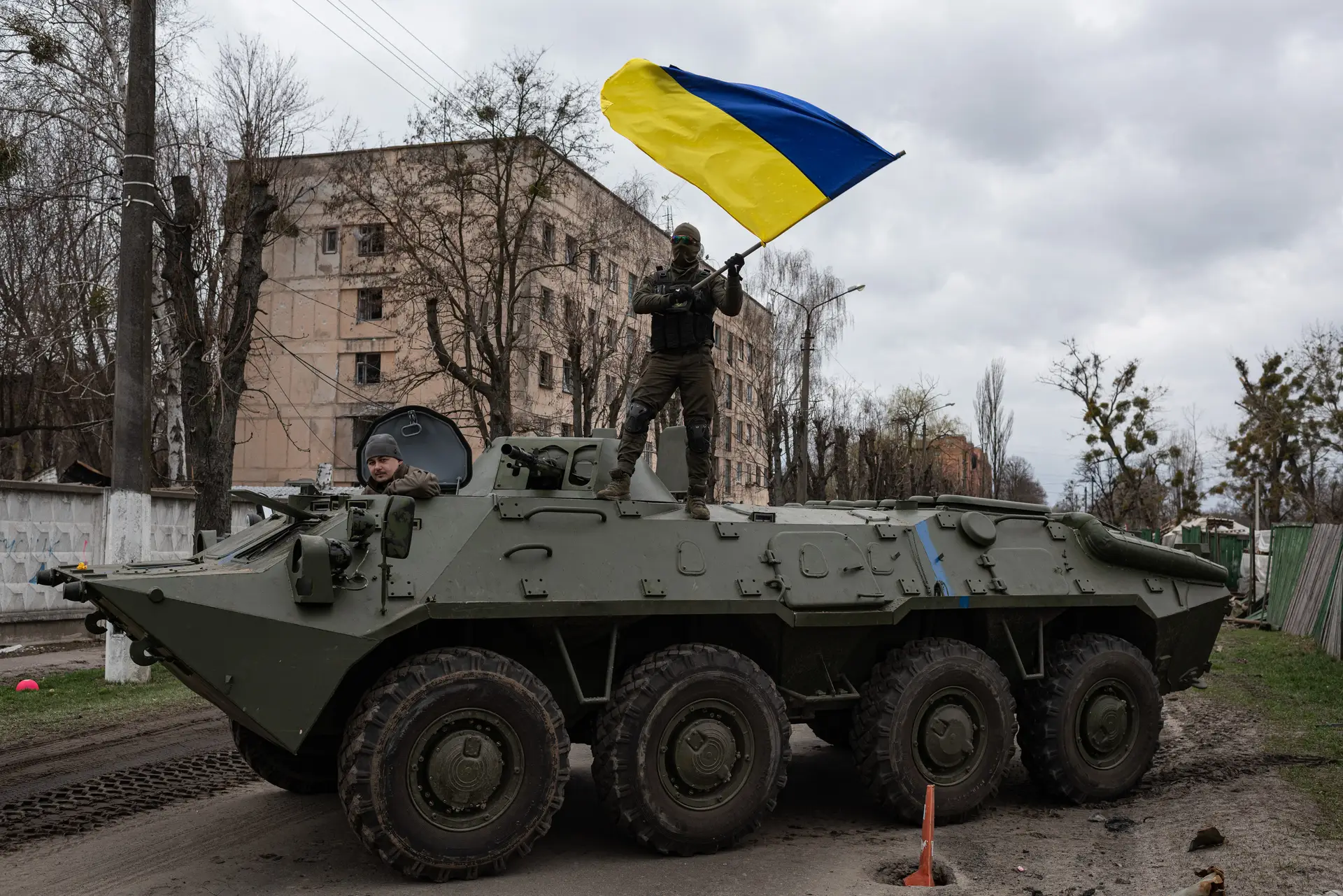 O aviso da Ucrânia: "Abateremos todos aqueles que vierem ao nosso território com armas"