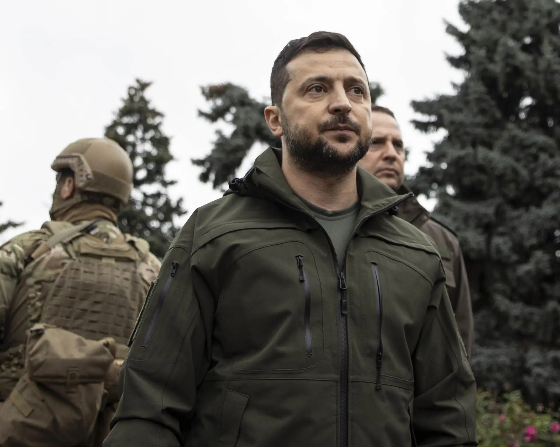 "Não acredito" que a Rússia recorra a armas nucleares, diz Zelensky