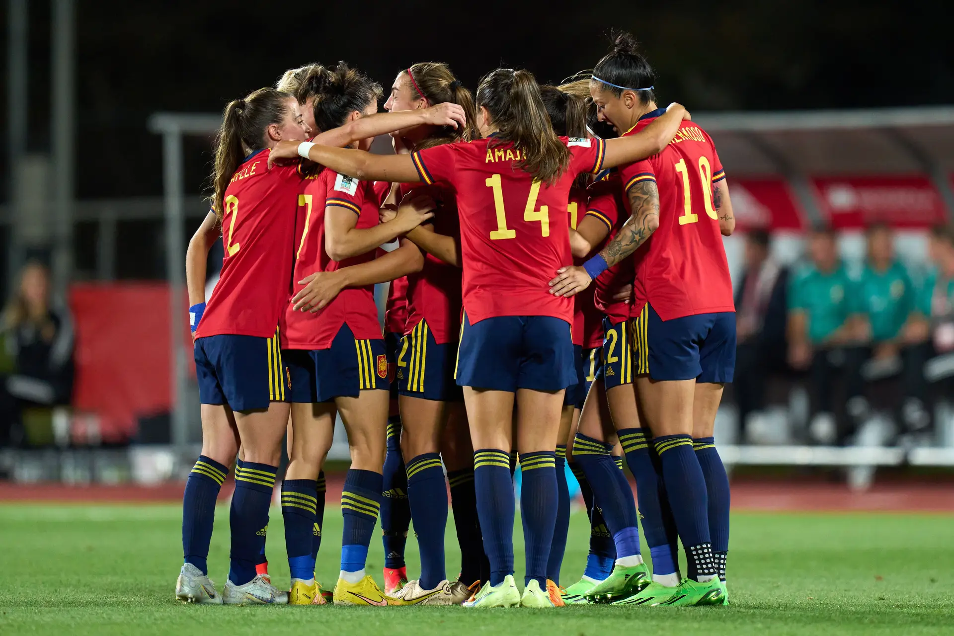 Espanholas campeãs do mundo mantêm recusa em jogar pela seleção em dia de  convocatória - SIC Notícias