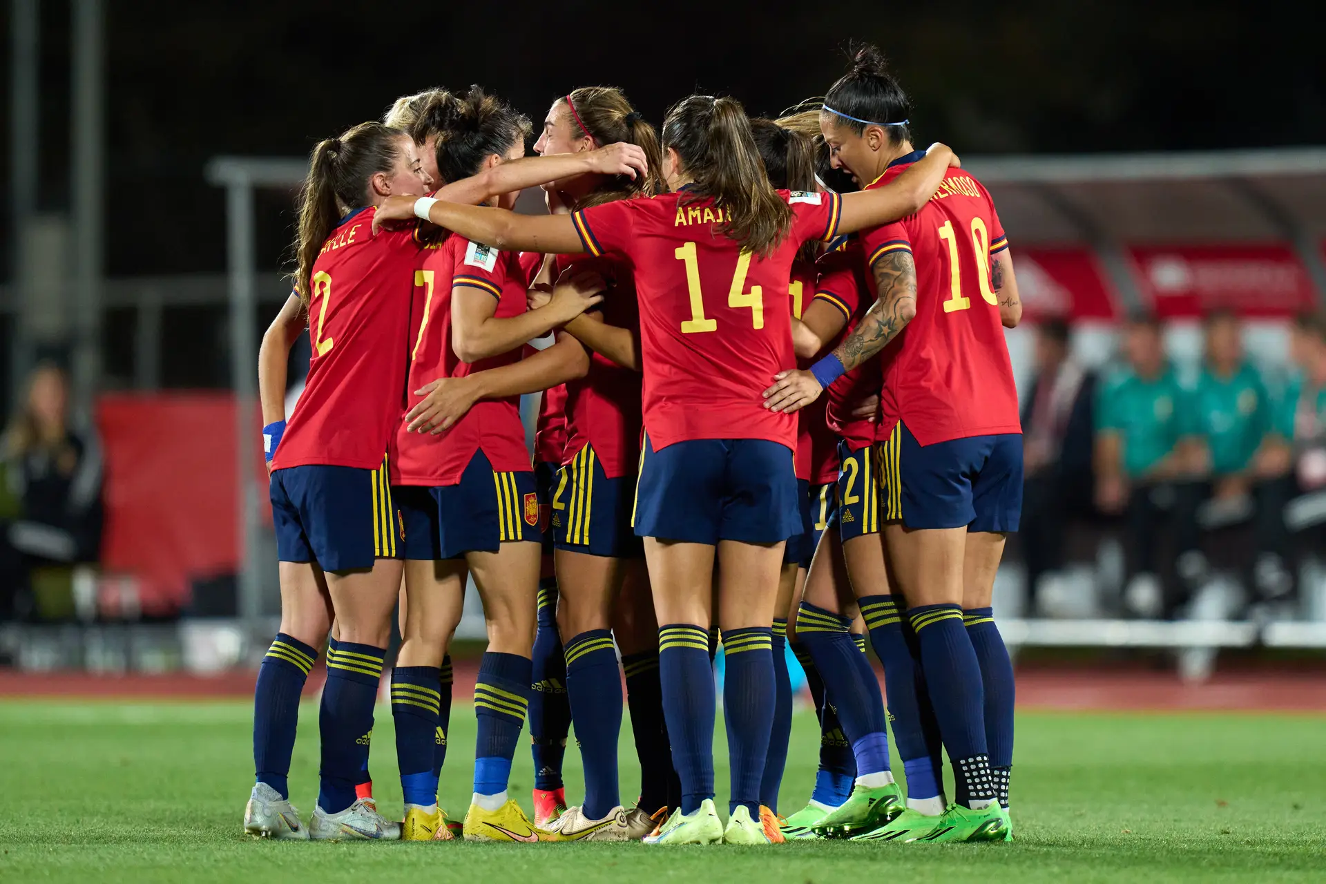 Quinze futebolistas espanholas renunciam à seleção por causa do selecionador