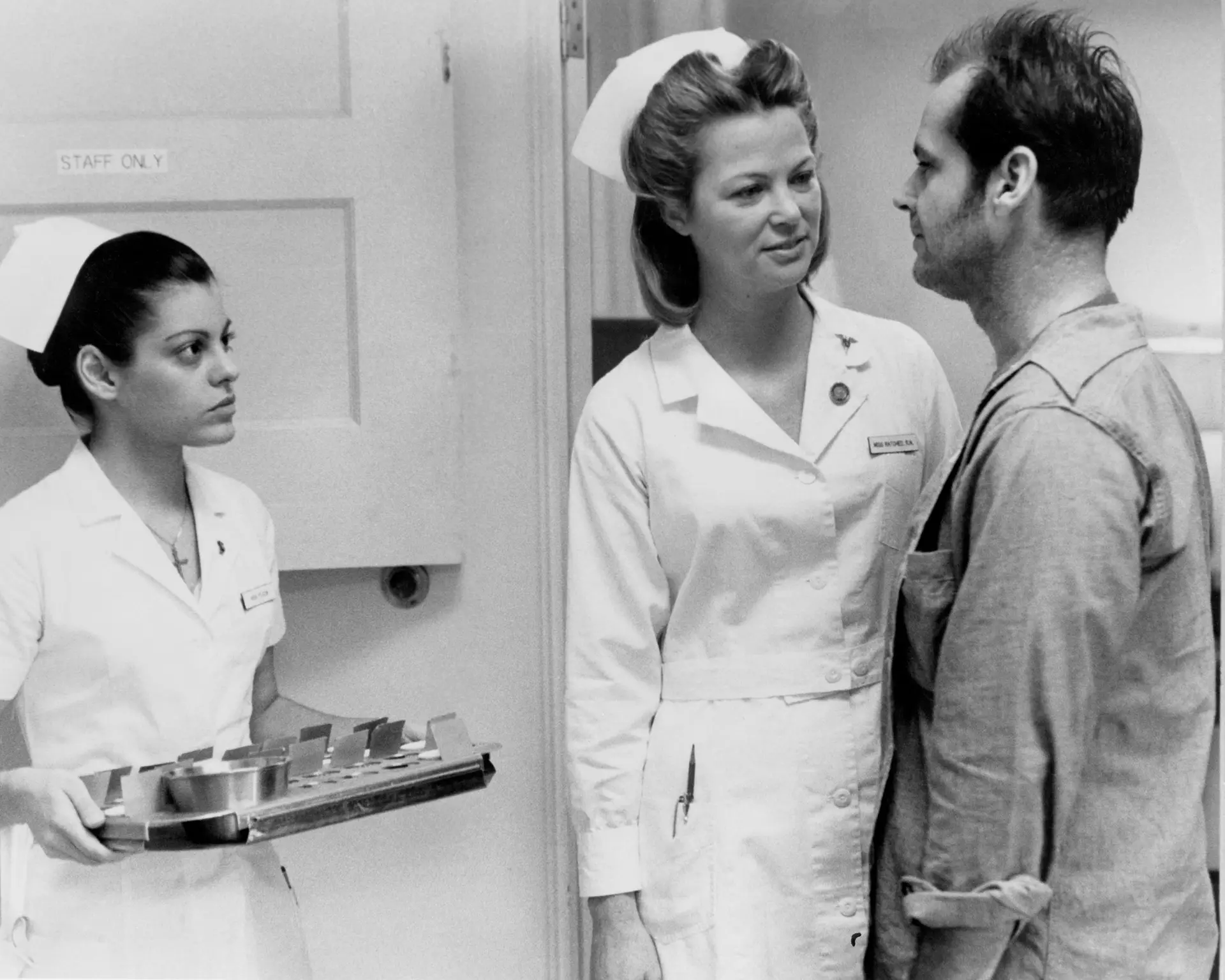 Morreu Louise Fletcher, a enfermeira cruel e calculista de "Voando sobre um ninho de cucos"
