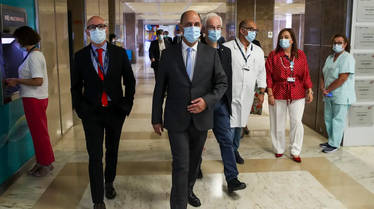 Manuel Pizarro visita o Centro Hospitalar e Universitário de Coimbra