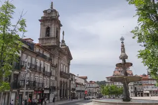 Parte da cidade de Braga esteve sem luz e a culpa foi de um trator