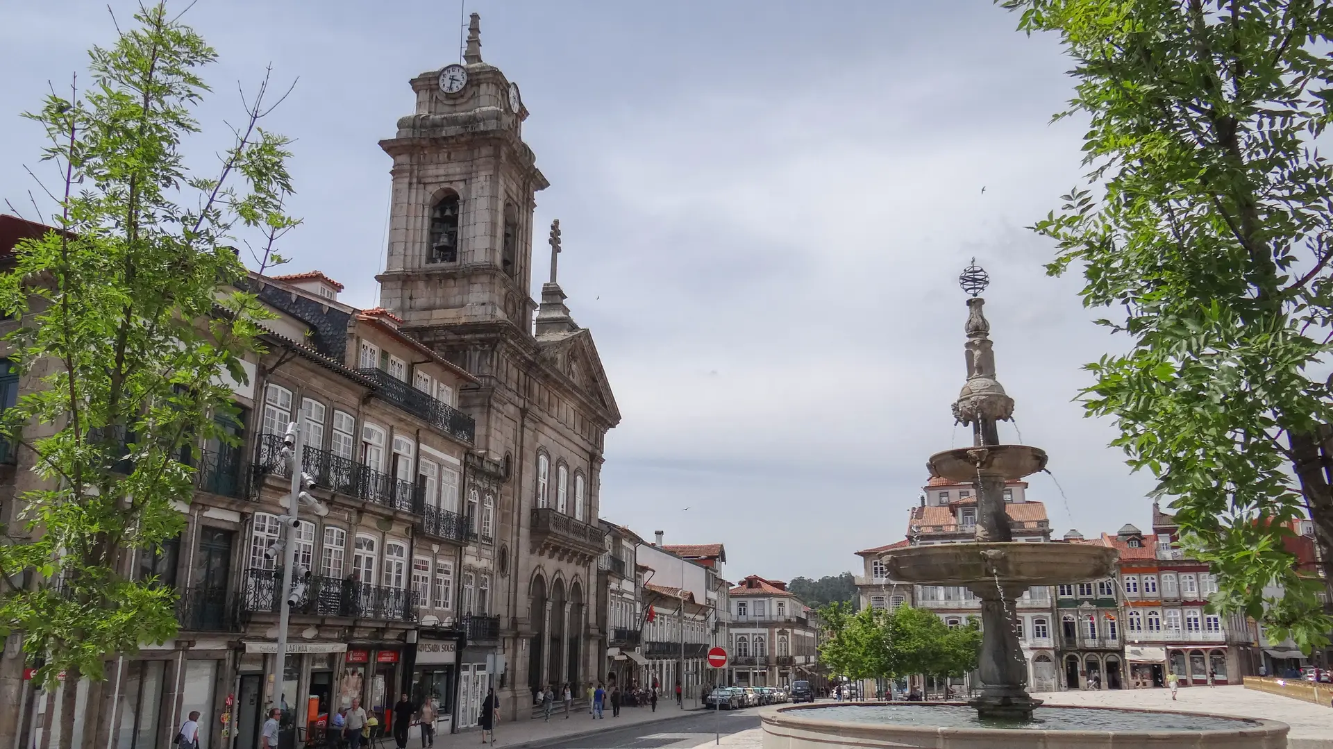 Parte da cidade de Braga esteve sem luz e a culpa foi de um trator