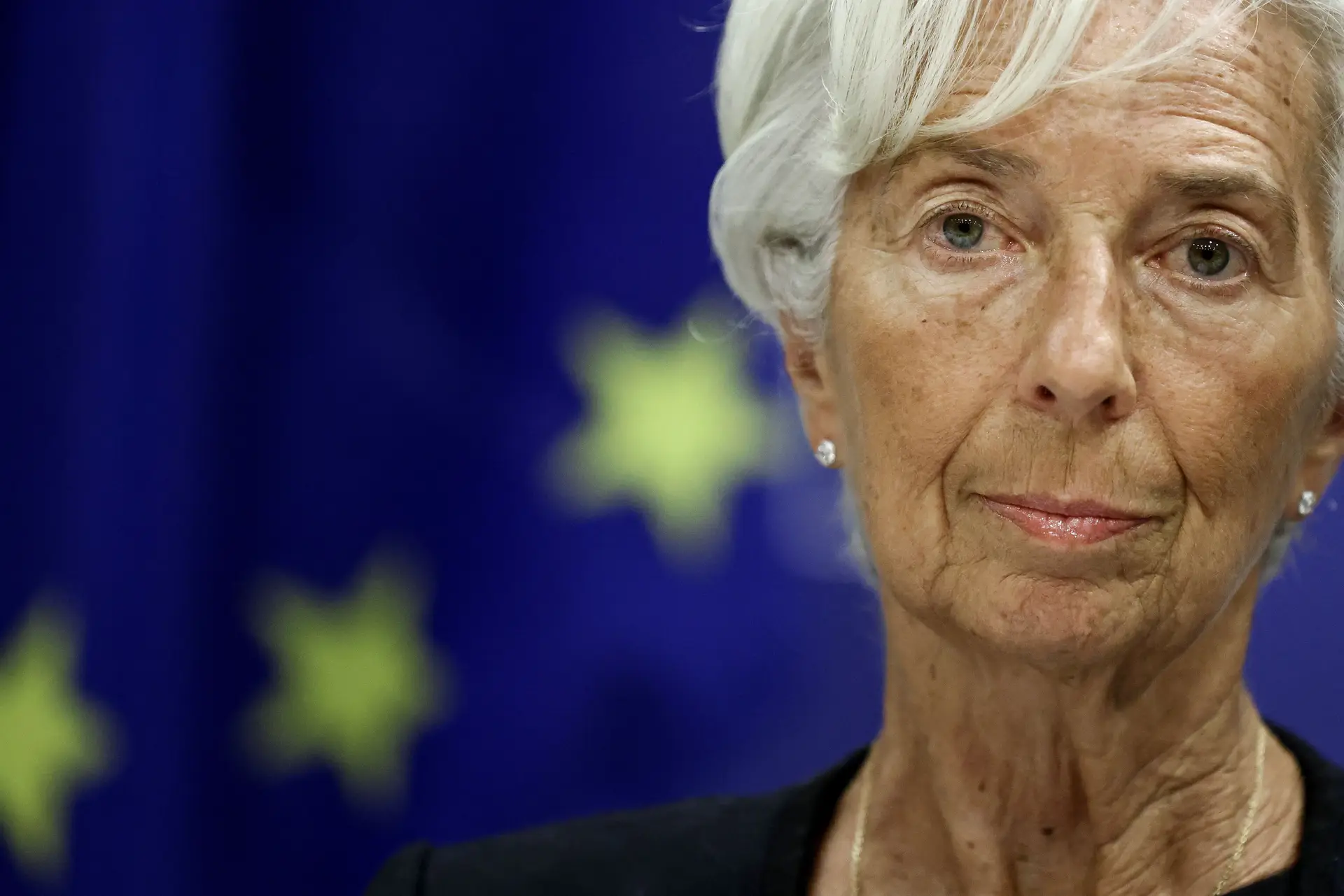 Taxas de juro vão subir nas próximas reuniões do BCE, alerta Lagarde