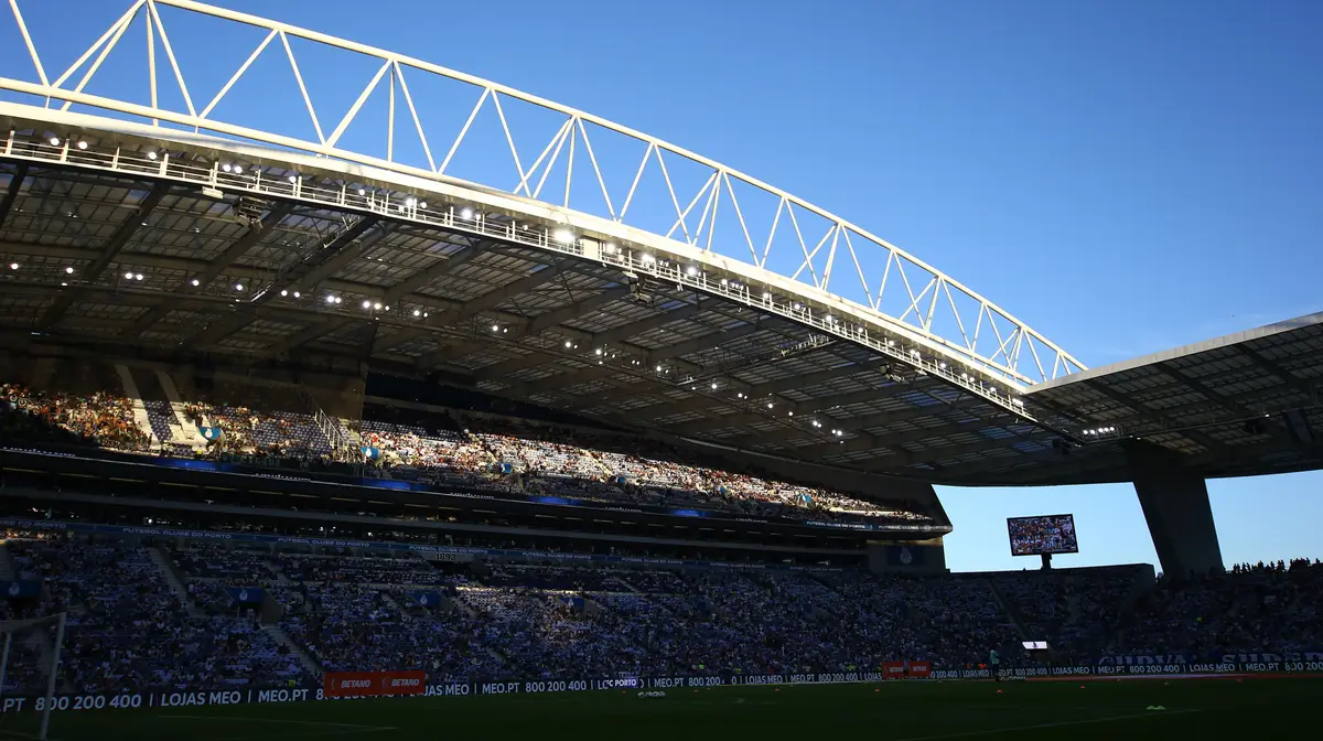 Estádio do Dragão interditado por dois jogos - SIC Notícias