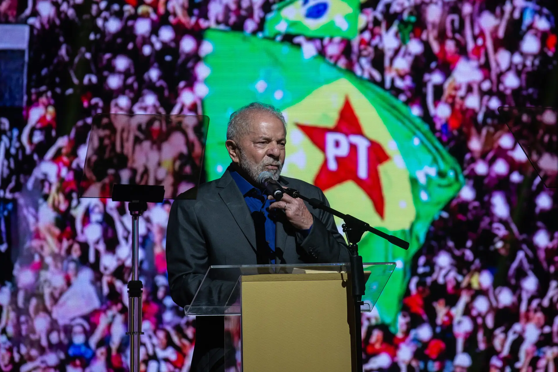 Lula da Silva amplia vantagem sobre Bolsonaro a cinco dias da ida às urnas