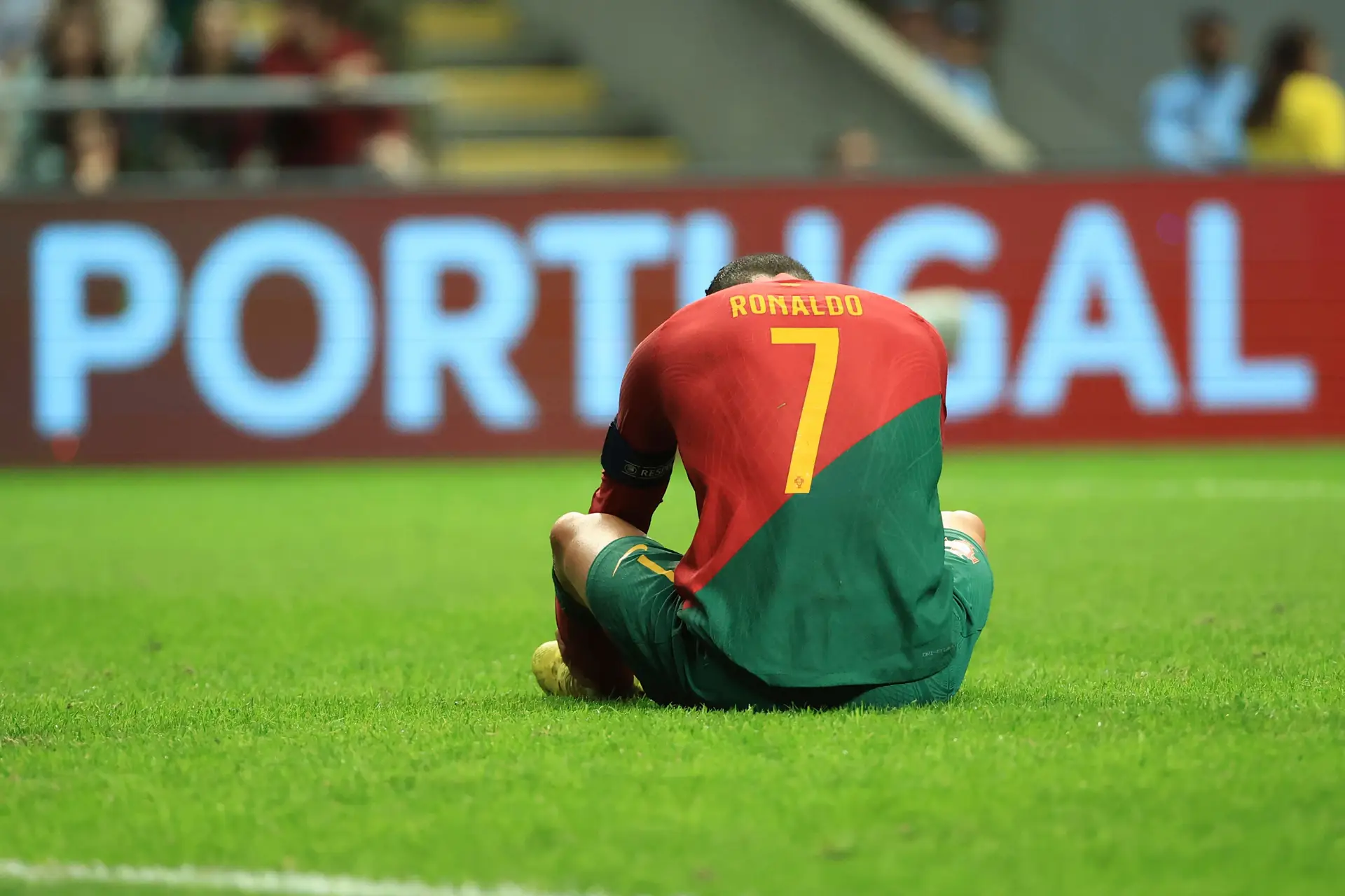 Espanha vence e lidera Liga das Nações após derrota de Portugal