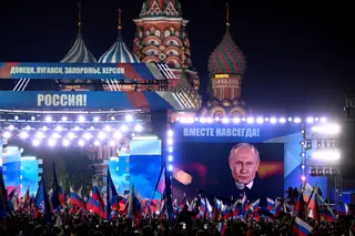"Um show montado" com "cantores patrioteiros que apoiam Putin": o "quadro triste" na Praça Vermelha