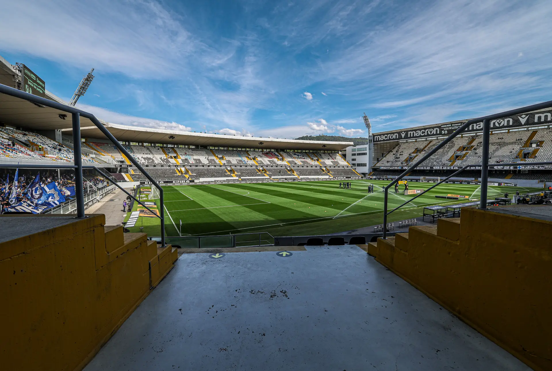 Estádio Dom Afonso Henriques, Guimarães
