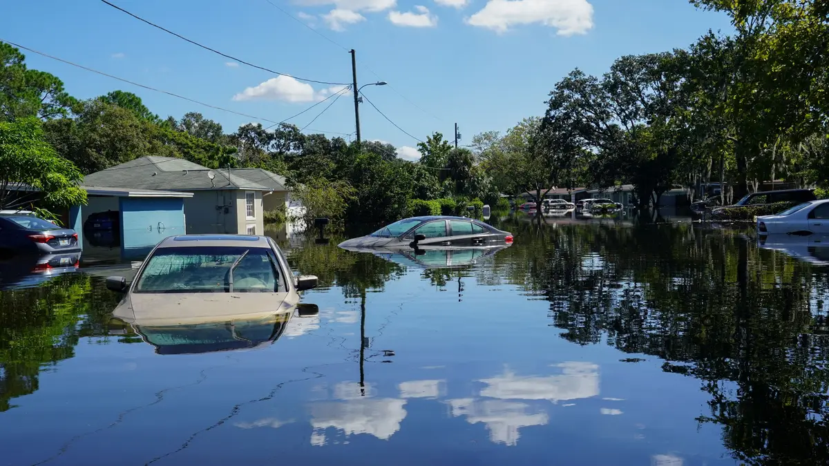 Inundações na Florida devido à passagem do furacão Ian
