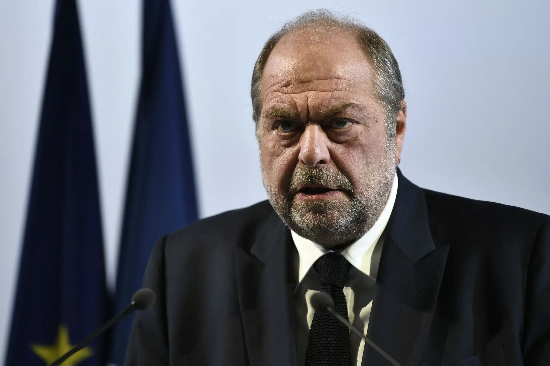 Ministro da Justiça francês julgado por tribunal especial