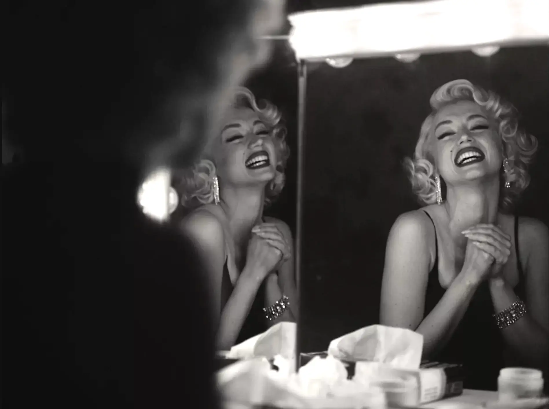 Ana de Armas em "Blonde": algures entre Norma Jeane e Marilyn Monroe
