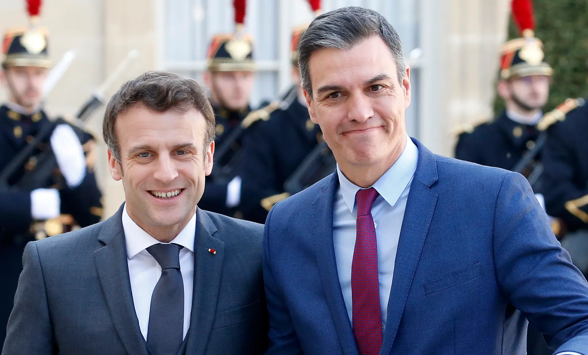 Crise energética: Sánchez pede a Macron respeito por compromissos para mais ligações