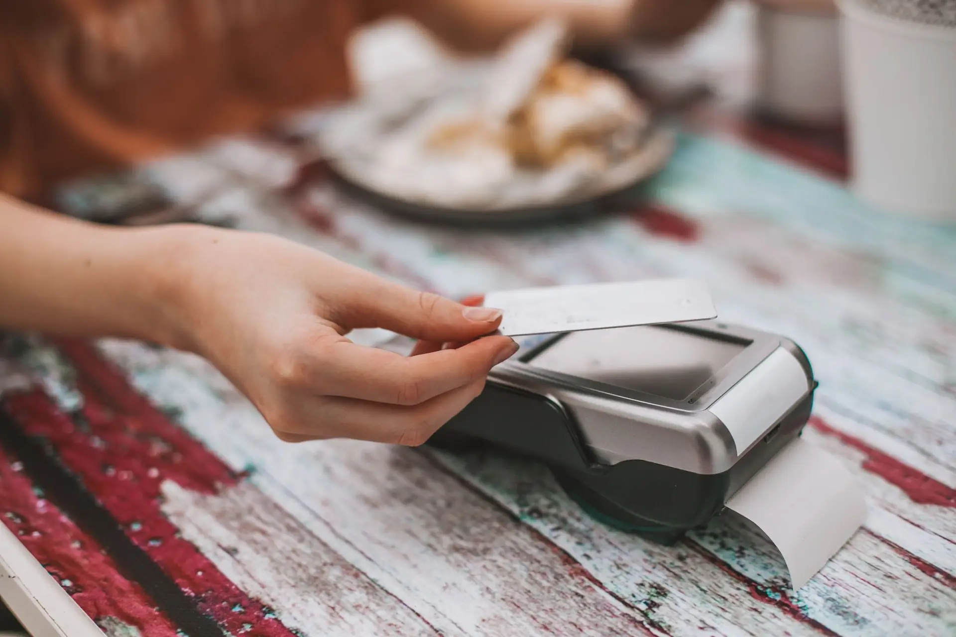 Isenção de IRS do subsídio de refeição em cartão pode subir para 10,37 euros em 2027