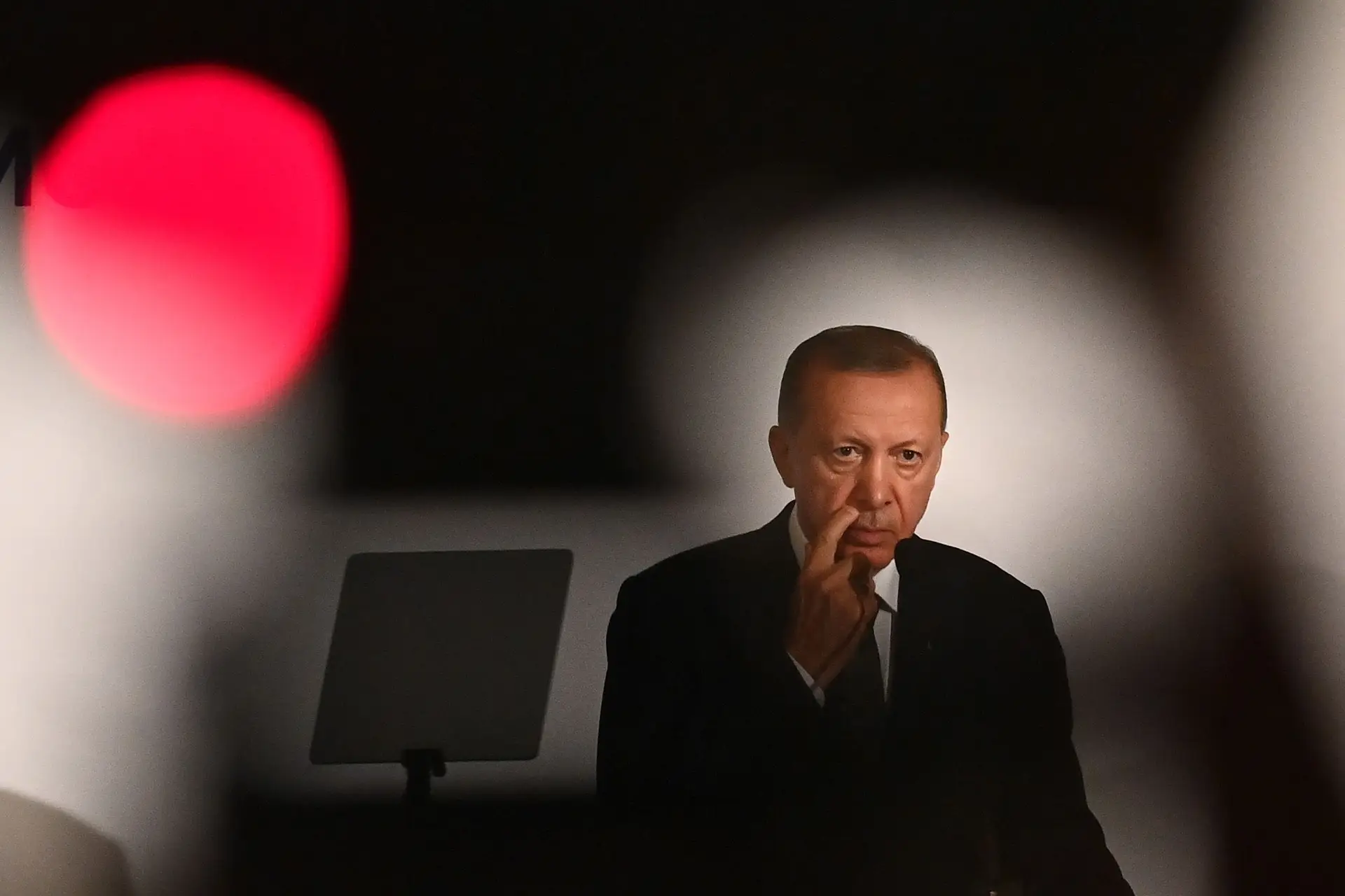 Erdogan propõe a Putin alargar corredor de cereais a outros produtos