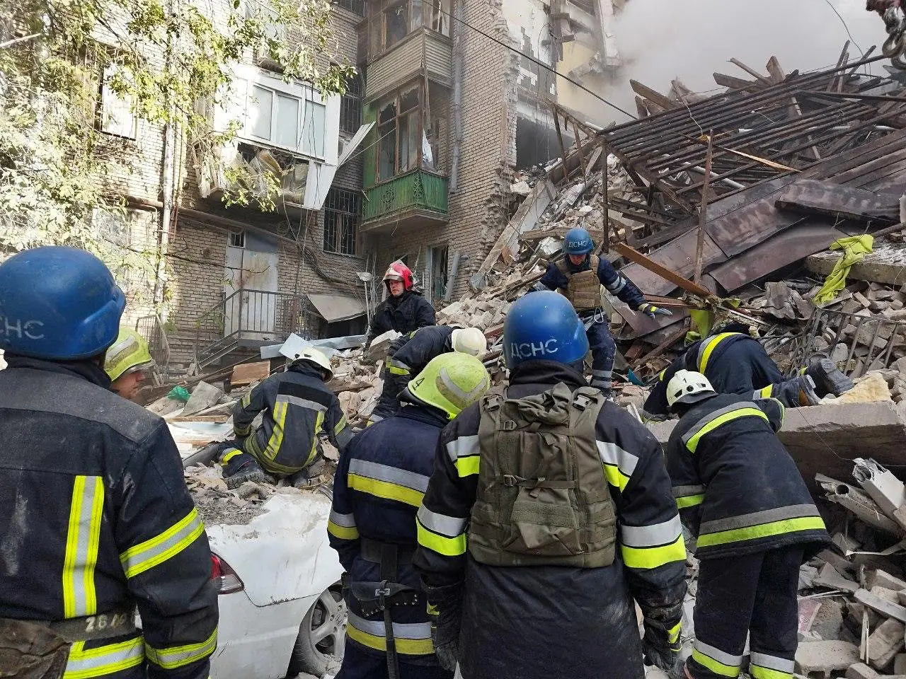 Novo bombardeamento em Zaporíjia: "Os malditos russos não deixam a cidade em paz"