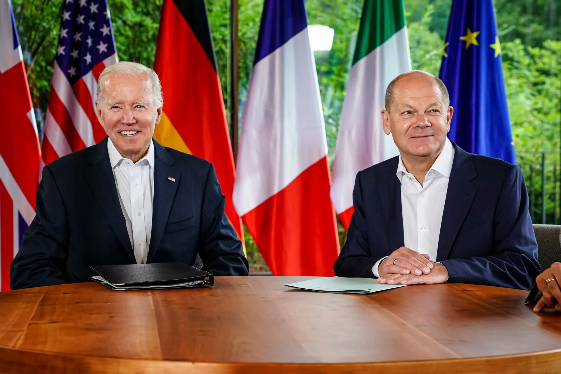 Scholz e Biden condenam anexações na Ucrânia e lamentam "erros de cálculo" de Putin