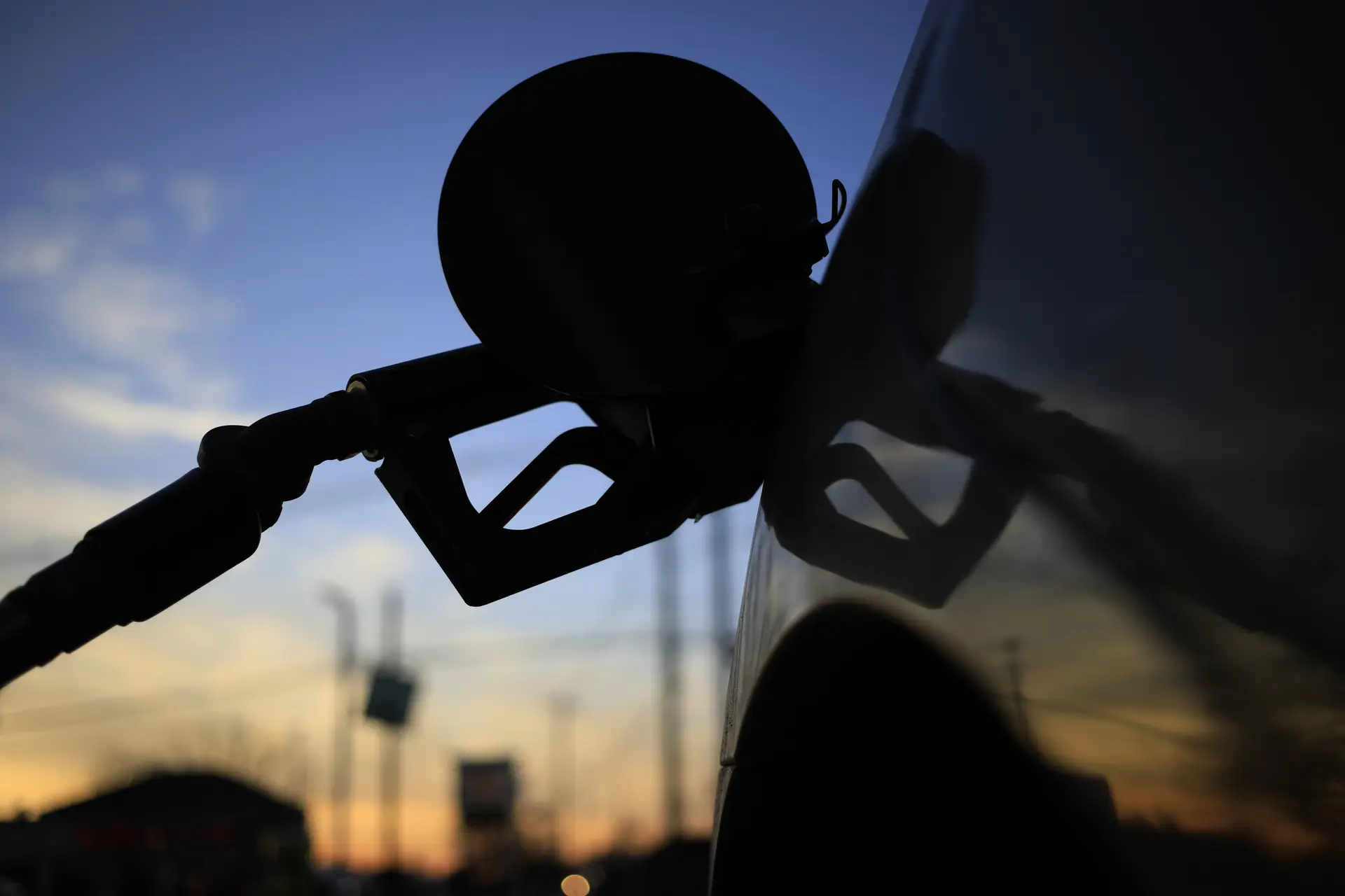 Venda de combustíveis rodoviários líquidos sobe 5,9% até setembro