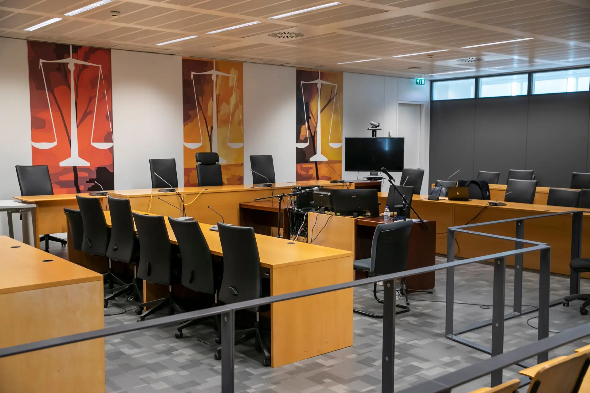 Imagem geral da sala de tribunal onde decorre o julgamento do processo "Football Leaks", no qual é arguido Rui Pinto, criador do "Football Leaks", e Aníbal Pinto, no Tribunal Central Criminal de Lisboa, Campus da Justiça, em Lisboa.